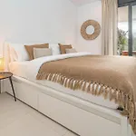 Lme3bb - Modern Flat With A Stunning 50 M² Terrace Apartment