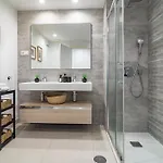 Lme3bb - Modern Flat With A Stunning 50 M² Terrace Apartment *