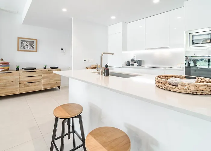 Lme3bb - Modern Flat With A Stunning 50 M² Terrace 埃斯特波纳